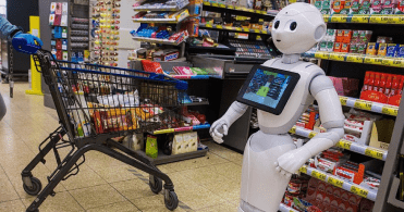 AI Humanoid Robotics Mainstream: Photo - Retail